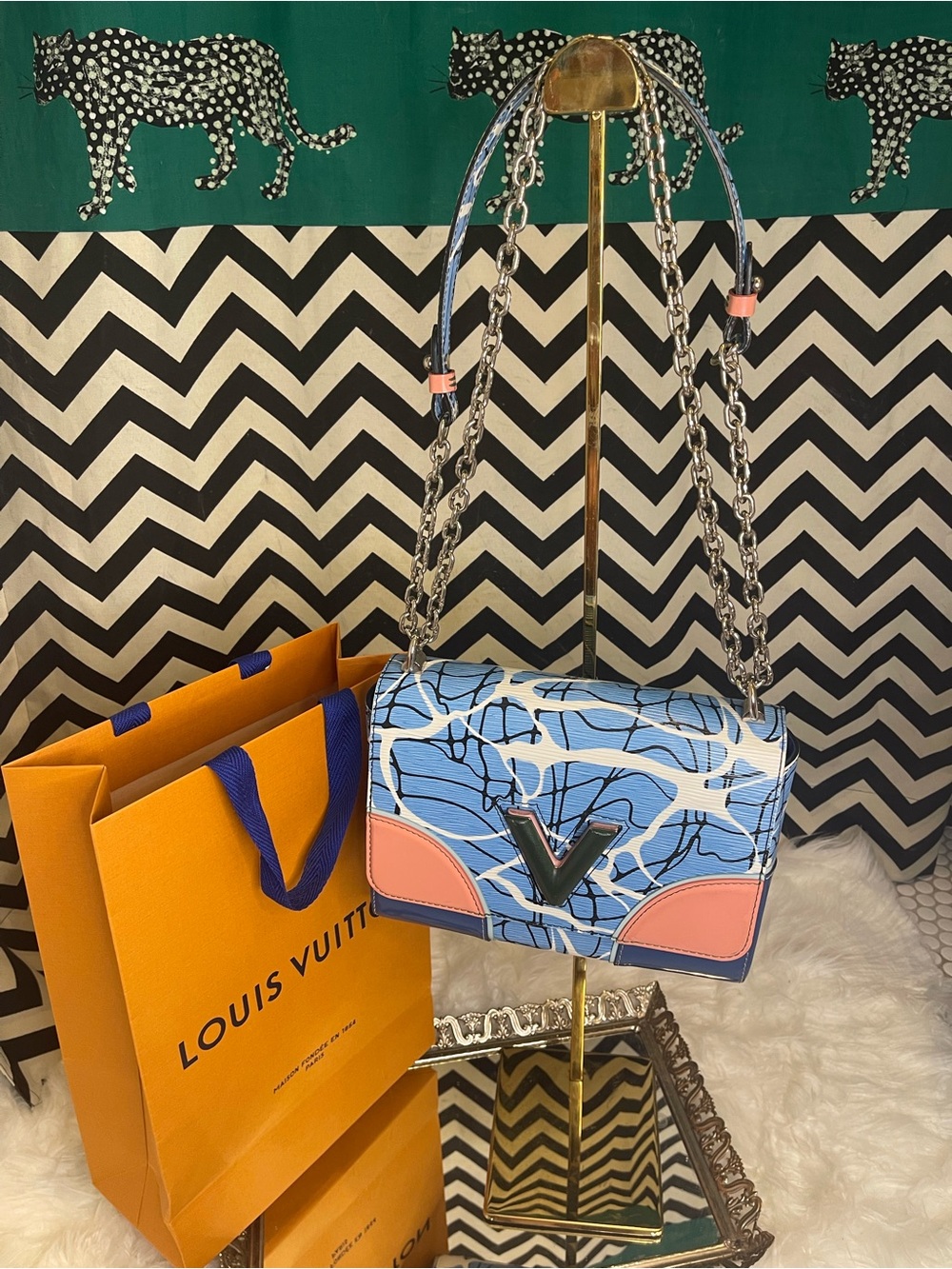 VGUC Louis Vuitton Limited Edition Aqua Epi Twist MM Bag 2016 Cruise Runway SHW